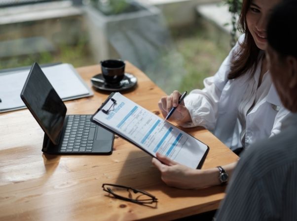 Insurance agent managing policies and renewals in BaseCloud CRM