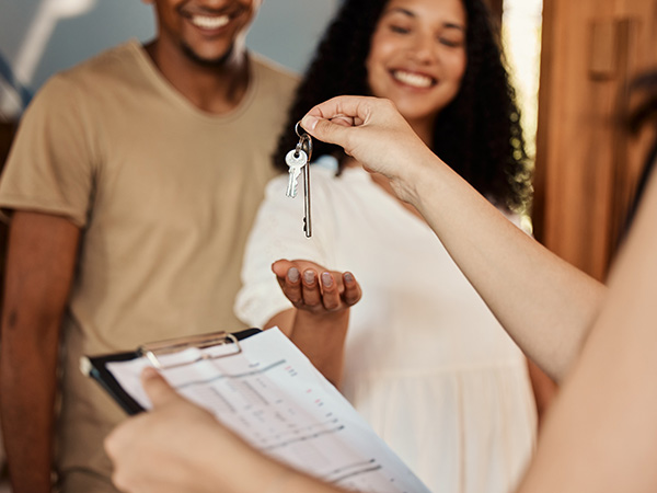 Bond originator tracking home-loan applications in BaseCloud CRM